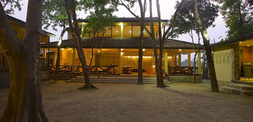 Maruni Sanctuary Lodge By Kgh Group Sauraha Exterior photo