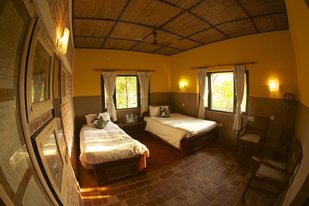 Maruni Sanctuary Lodge By Kgh Group Sauraha Exterior photo